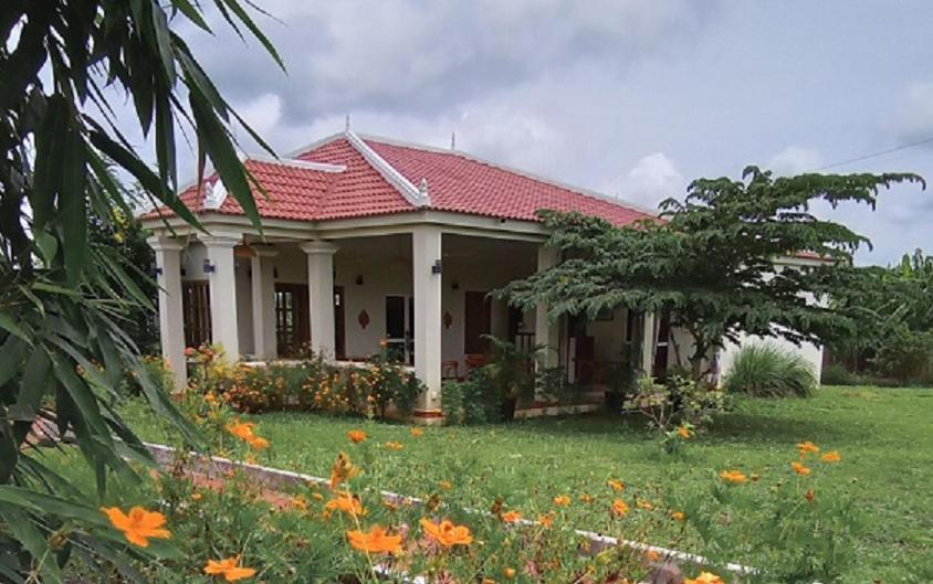 Koh Ker Hotel And Restaurant Phumi Moreal Exterior photo